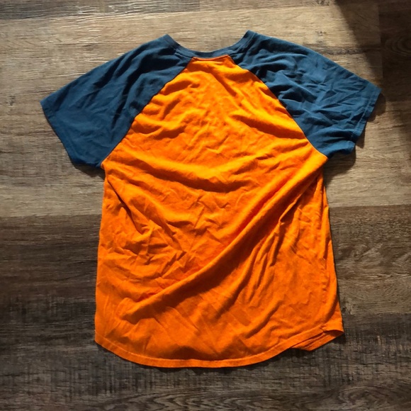 Hollister Must Have Tee - Picture 2 of 2